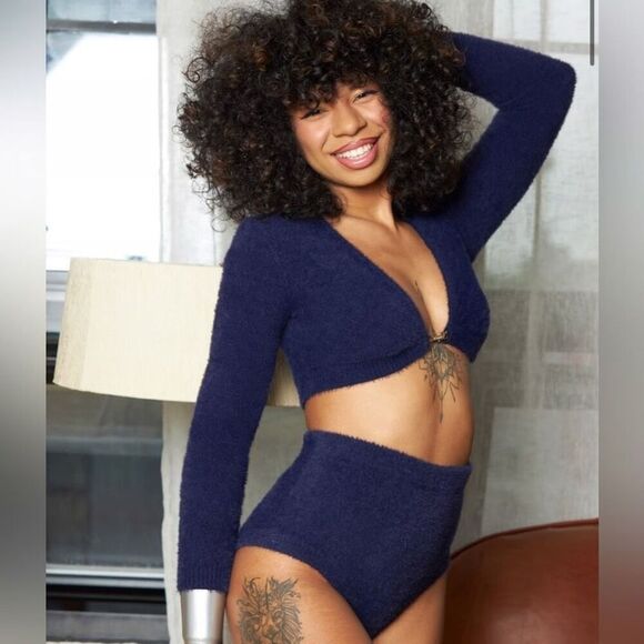 Savage X Fenty Fluff It Up Navy Blue Lounge Crop Top, Size M, NWT Pajamas - Picture 1 of 12